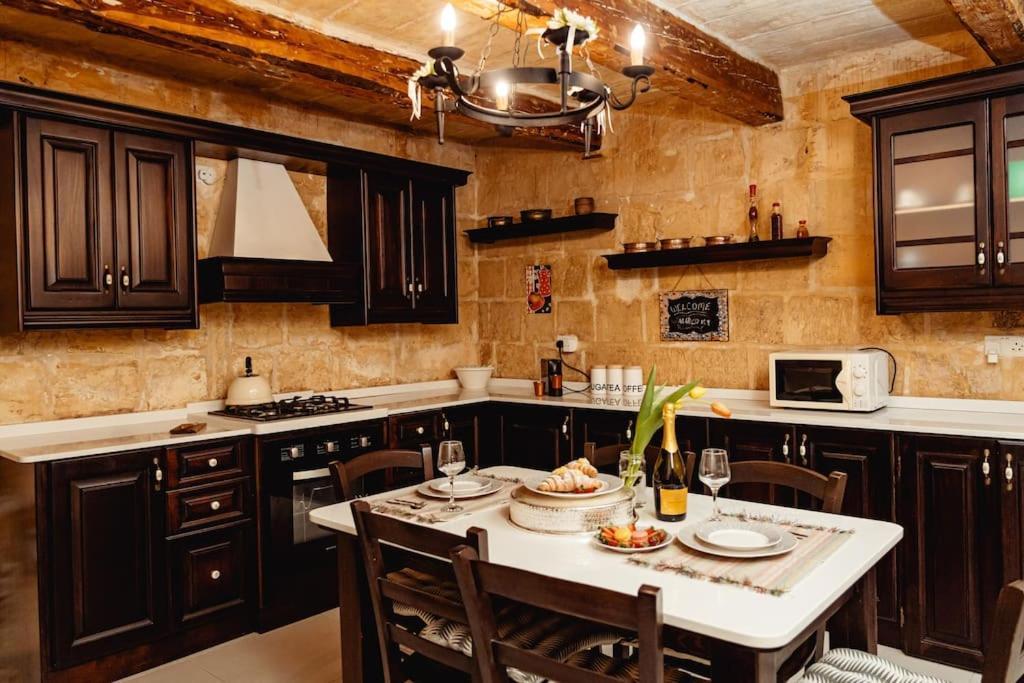 Enchanting 2Bdr Townhouse In Valletta Centre! Zewnętrze zdjęcie