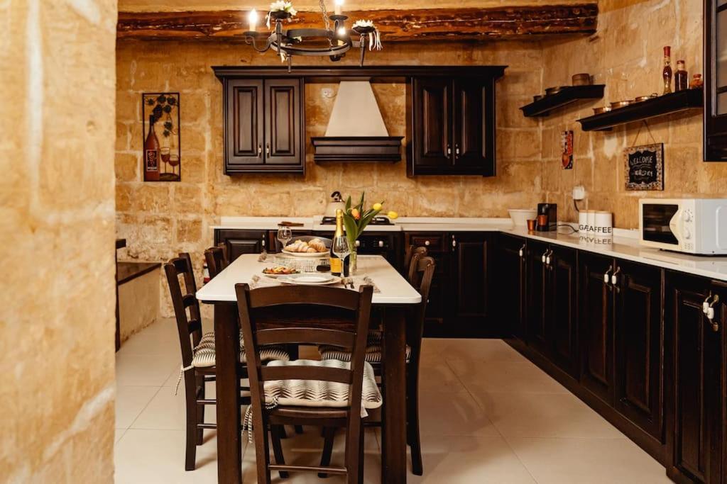 Enchanting 2Bdr Townhouse In Valletta Centre! Zewnętrze zdjęcie